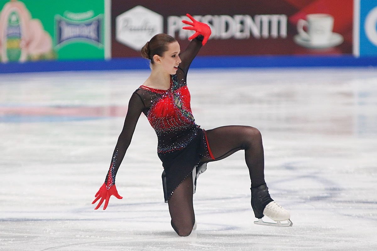 Камила Валиева и слухи о допинге: что происходит вокруг 15-летней фигуристки на Олимпиаде