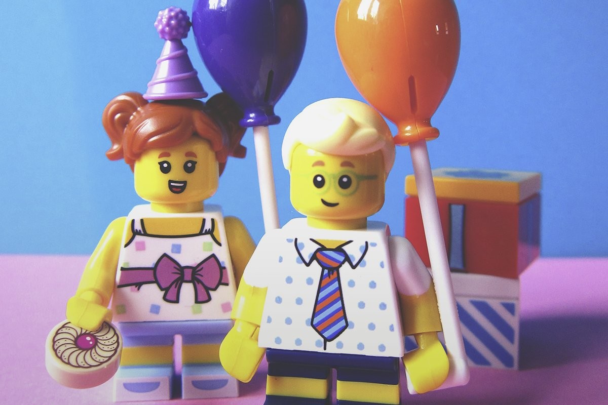 «Ресторан закрыт, потому что шеф-повар повез сына в Legoland»: ежегодное объявление папы завирусилось в Сети